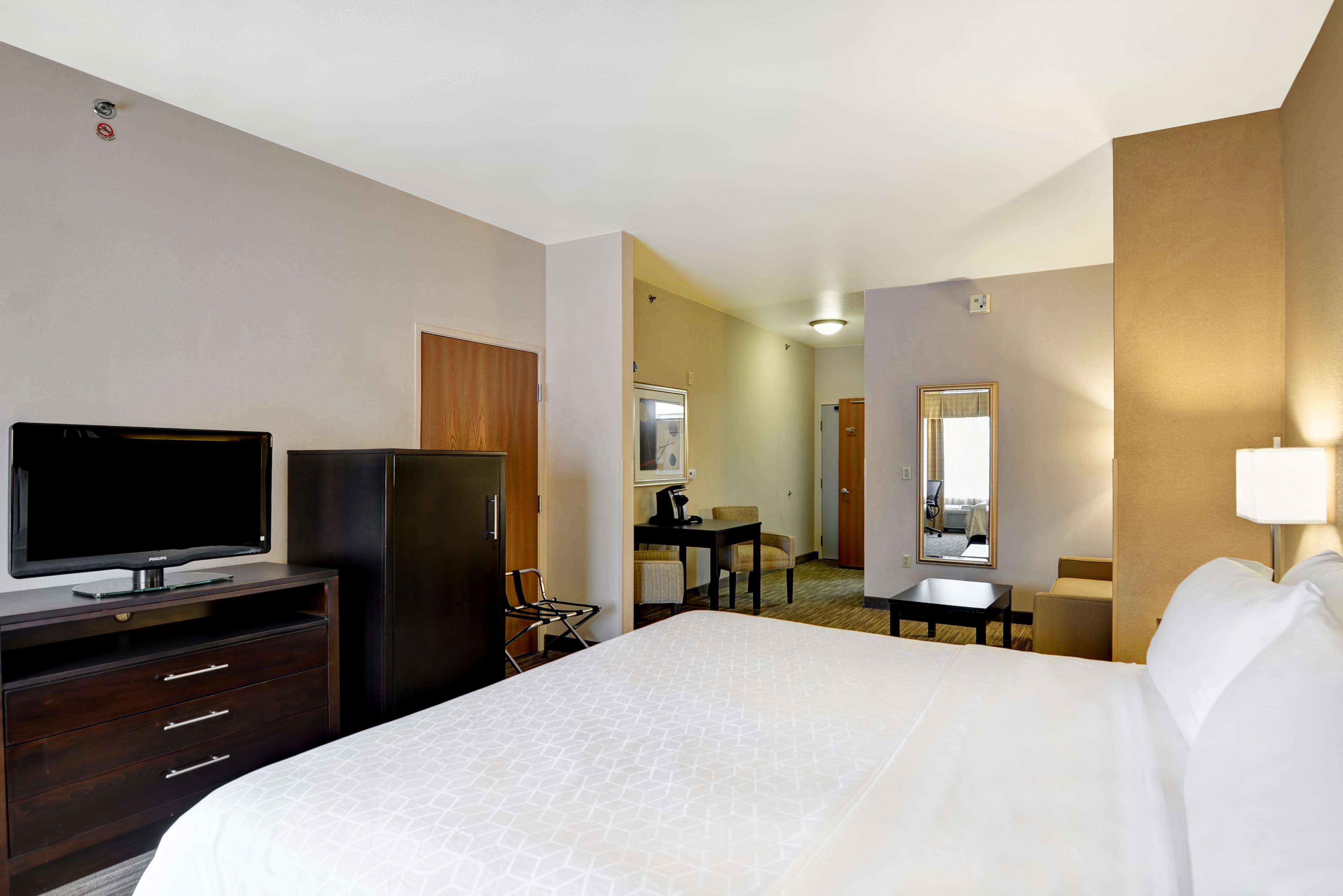Holiday Inn Express Hotel & Suites Milwaukee-New Berlin By Ihg Buitenkant foto