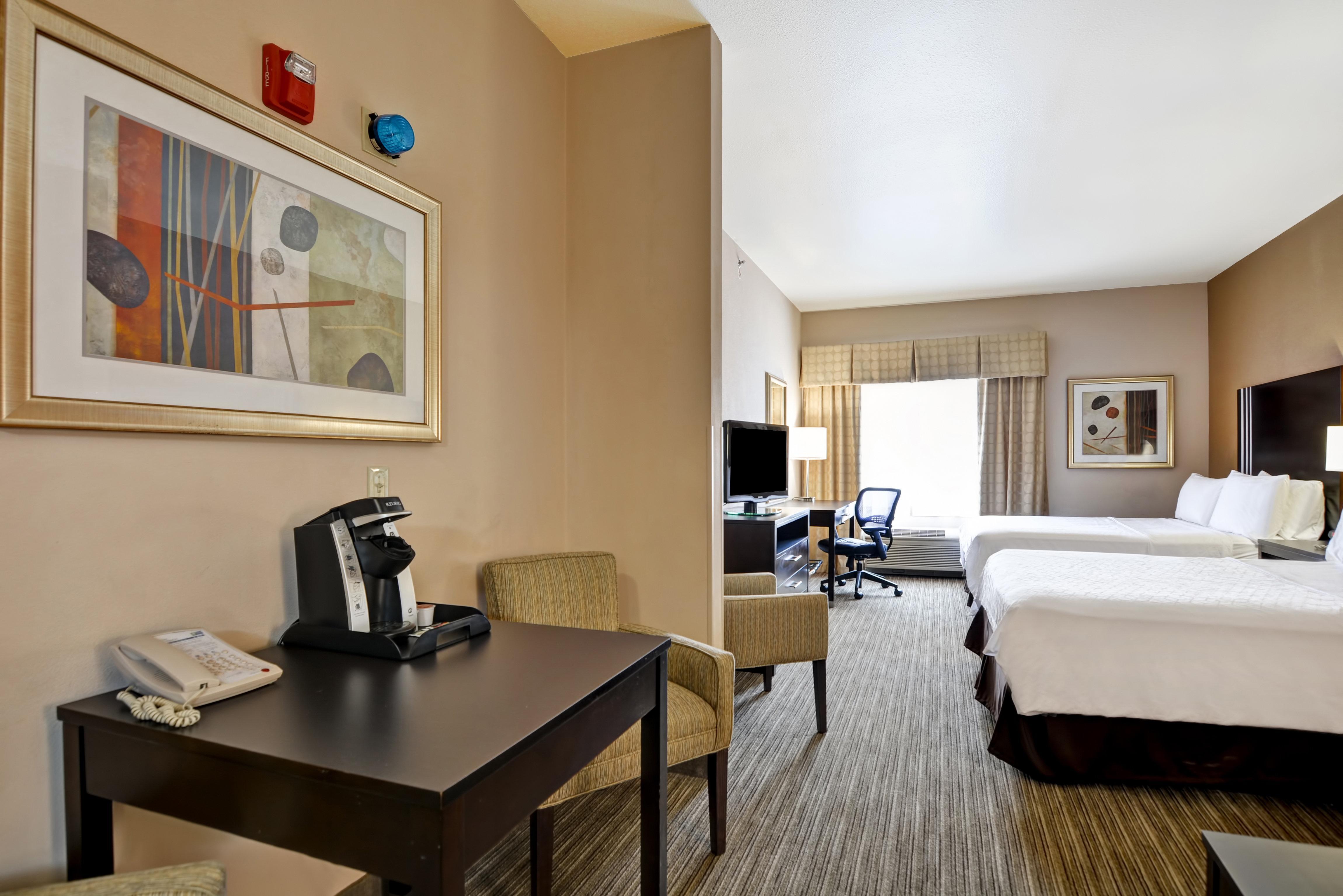 Holiday Inn Express Hotel & Suites Milwaukee-New Berlin By Ihg Buitenkant foto