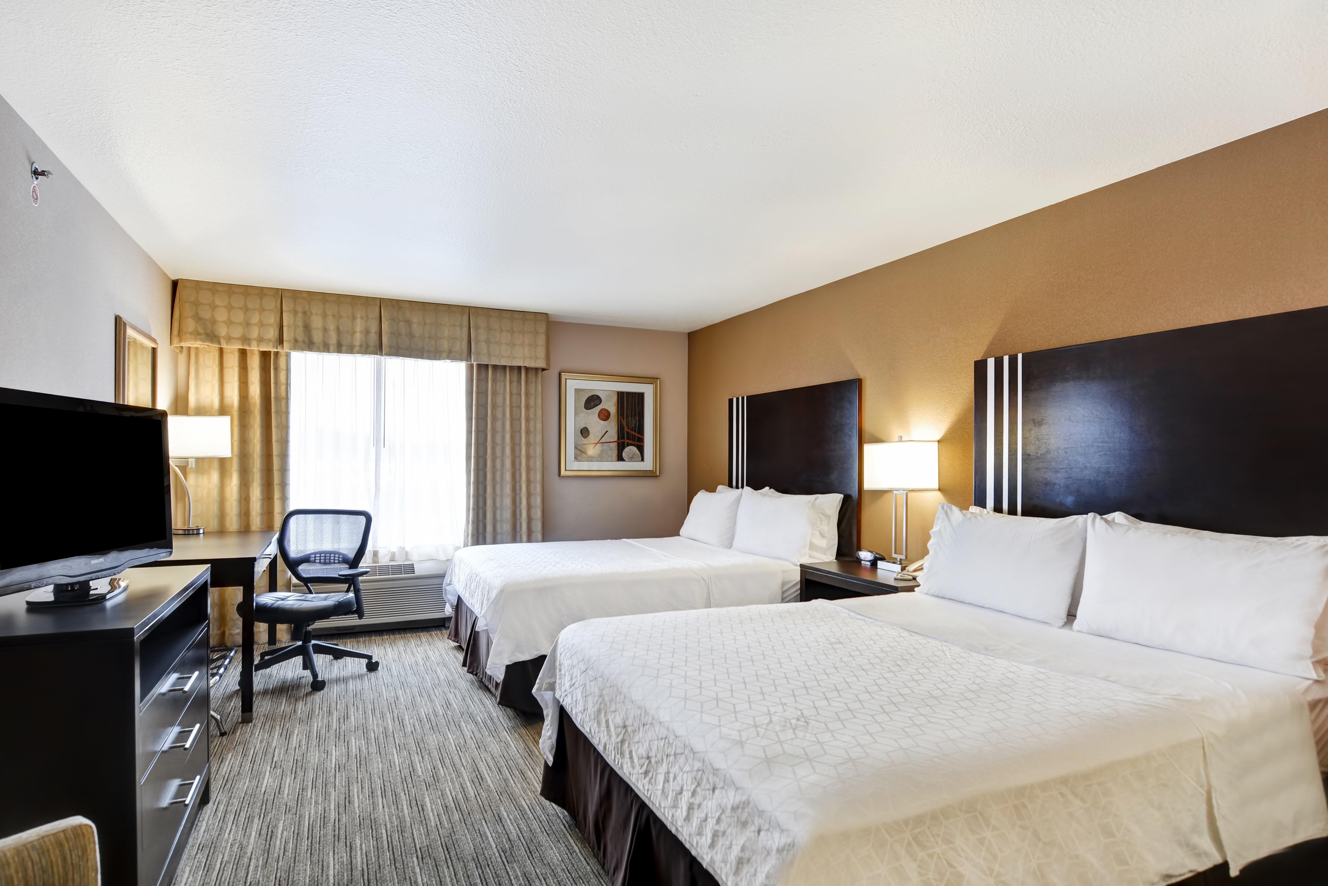 Holiday Inn Express Hotel & Suites Milwaukee-New Berlin By Ihg Buitenkant foto
