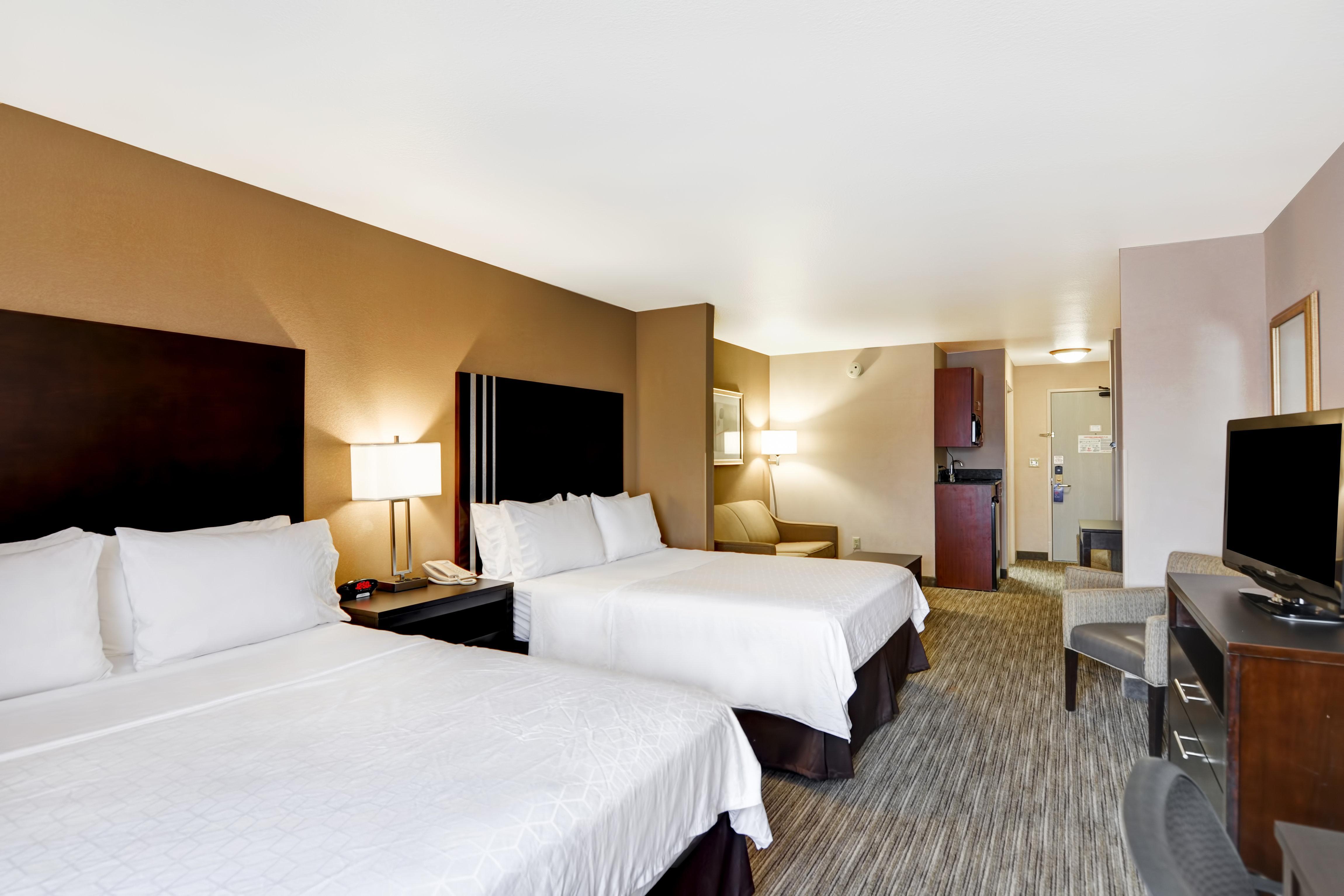 Holiday Inn Express Hotel & Suites Milwaukee-New Berlin By Ihg Buitenkant foto