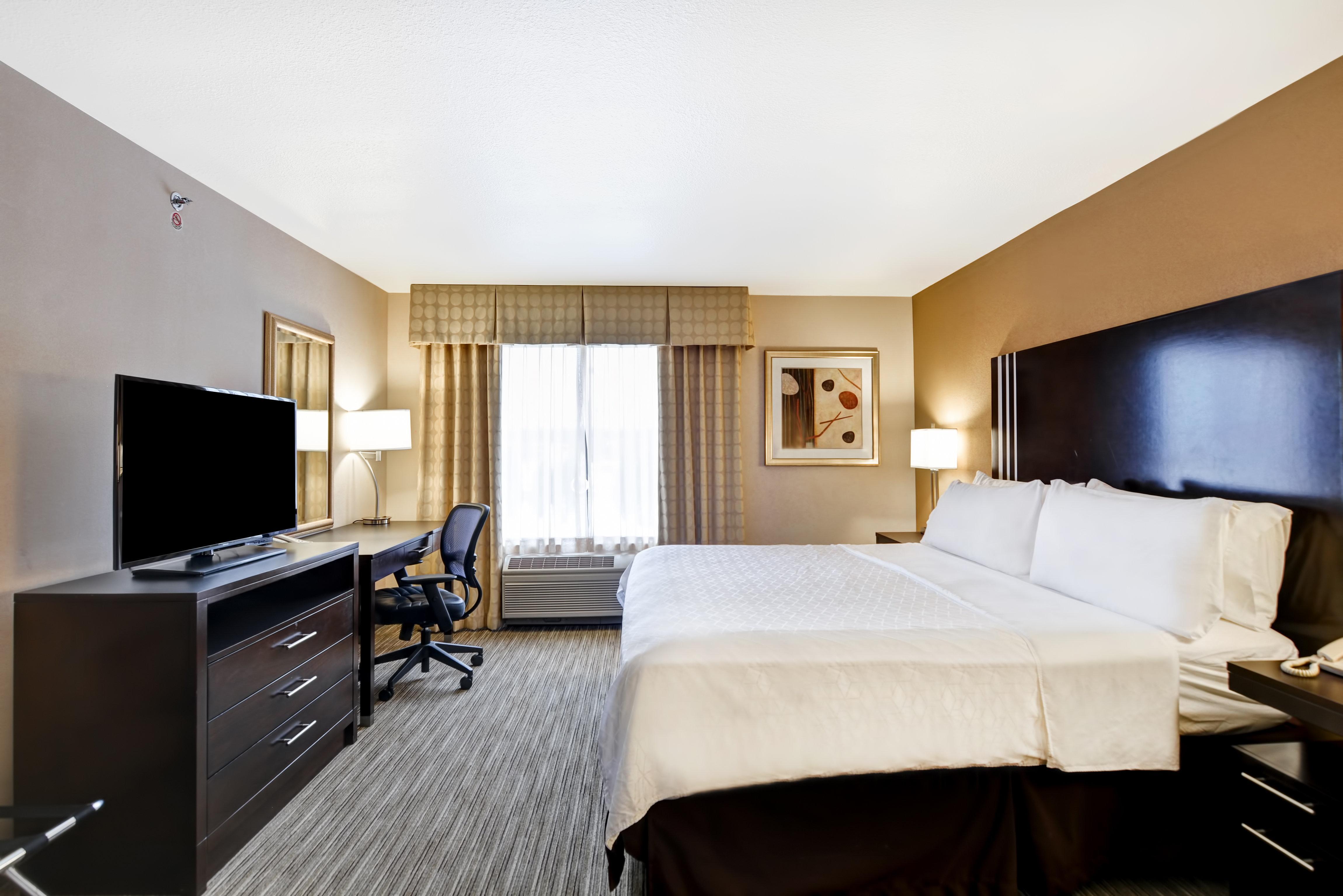 Holiday Inn Express Hotel & Suites Milwaukee-New Berlin By Ihg Buitenkant foto