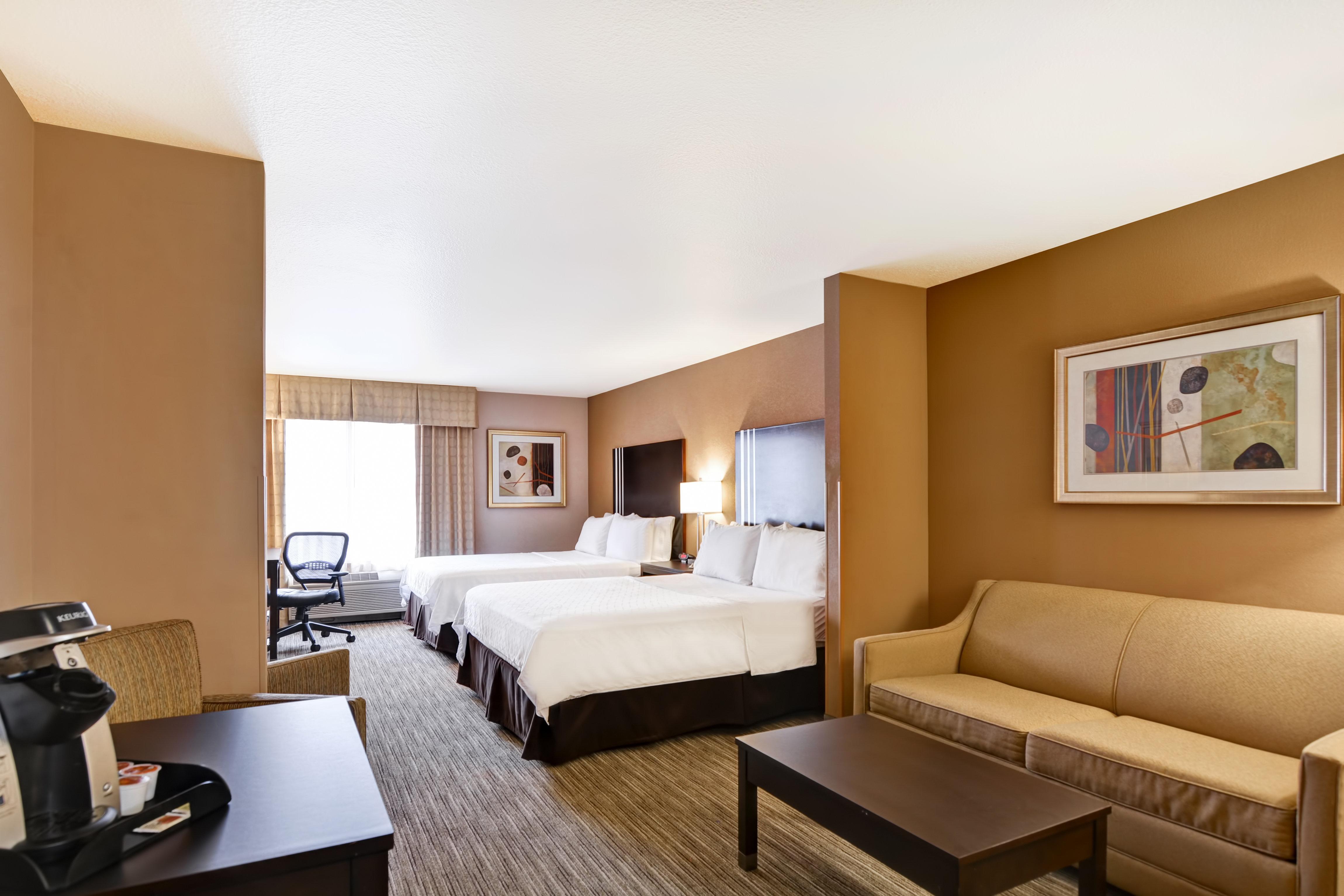 Holiday Inn Express Hotel & Suites Milwaukee-New Berlin By Ihg Buitenkant foto