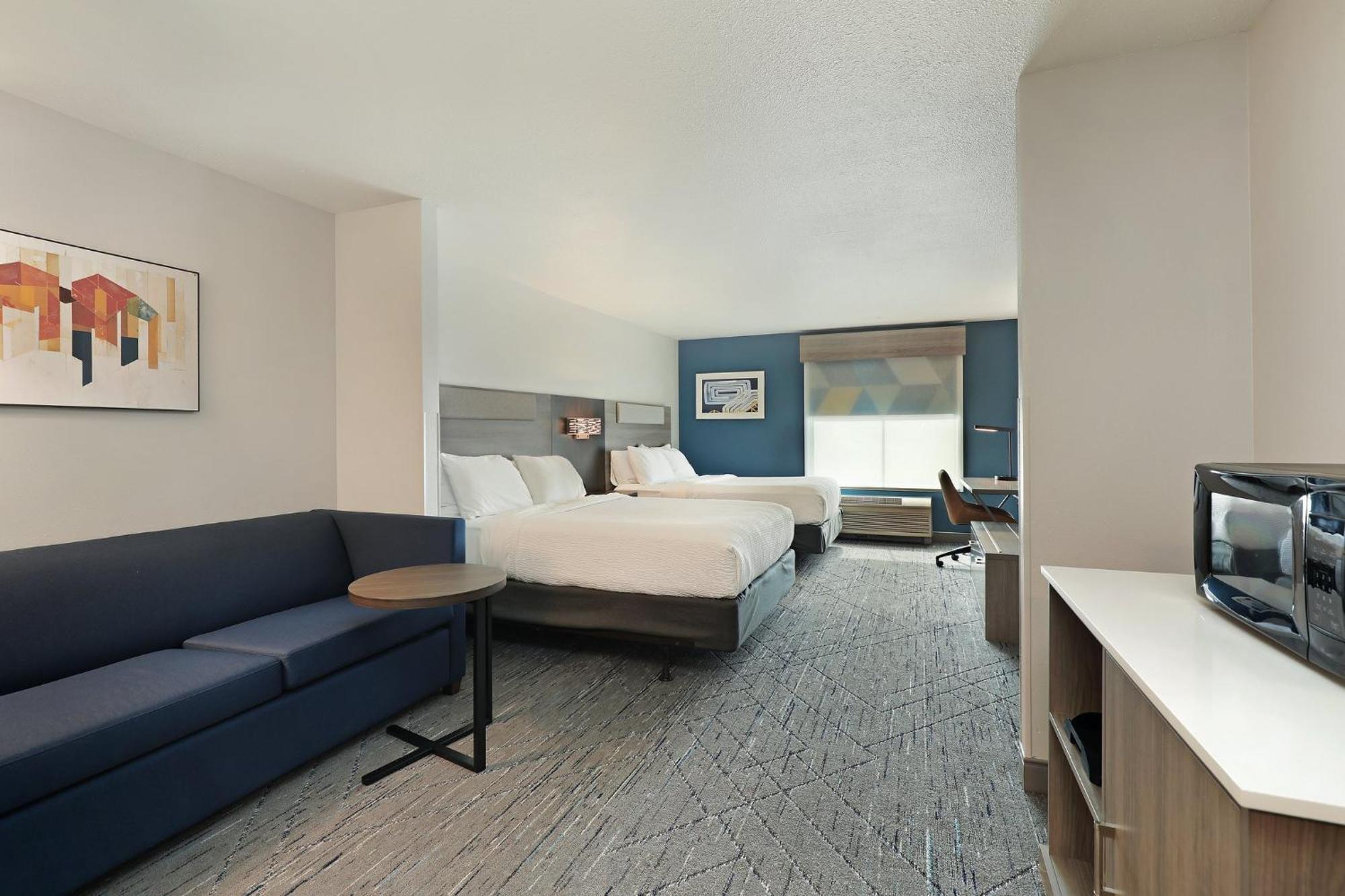 Holiday Inn Express Hotel & Suites Milwaukee-New Berlin By Ihg Buitenkant foto