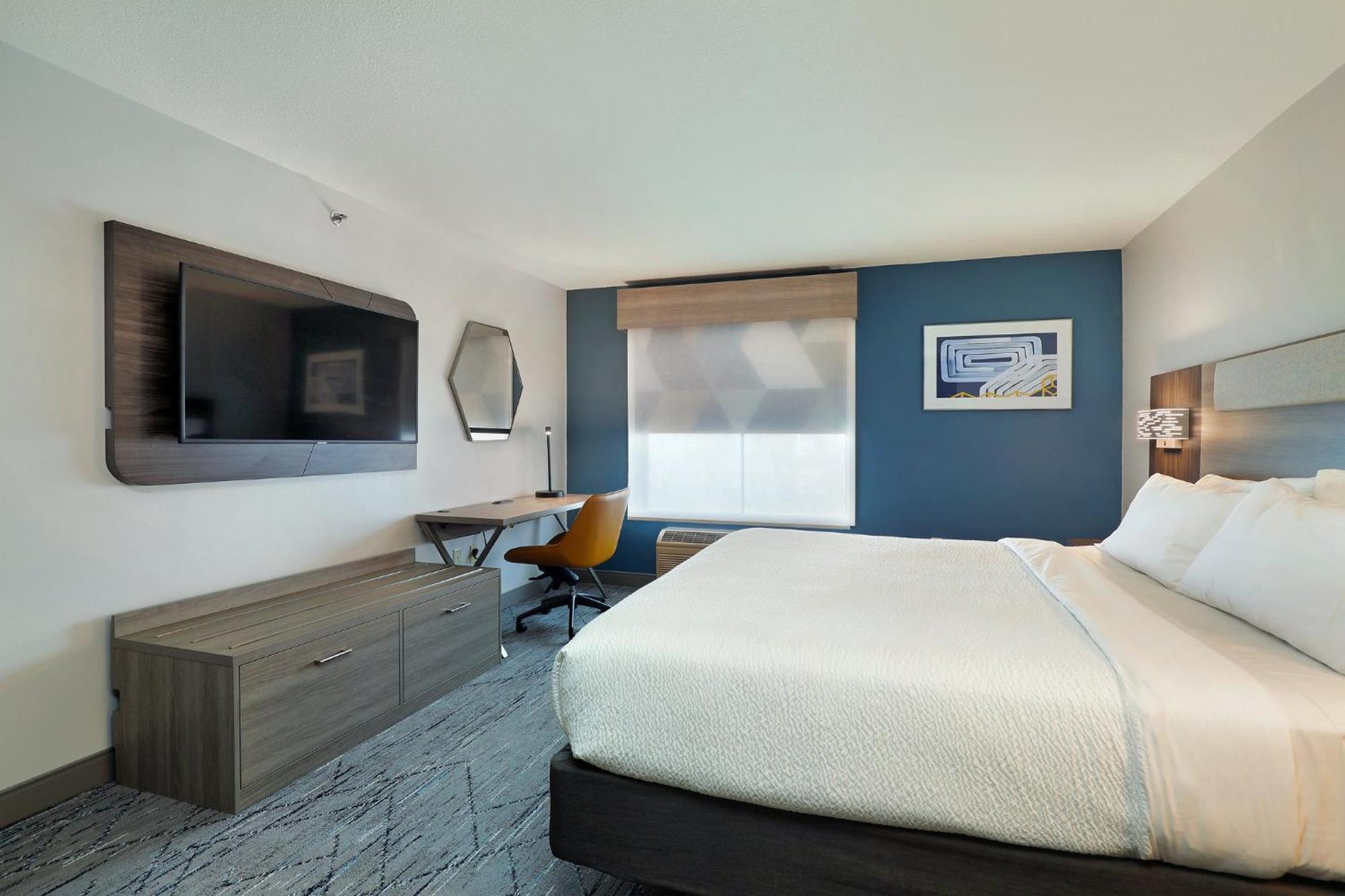 Holiday Inn Express Hotel & Suites Milwaukee-New Berlin By Ihg Buitenkant foto