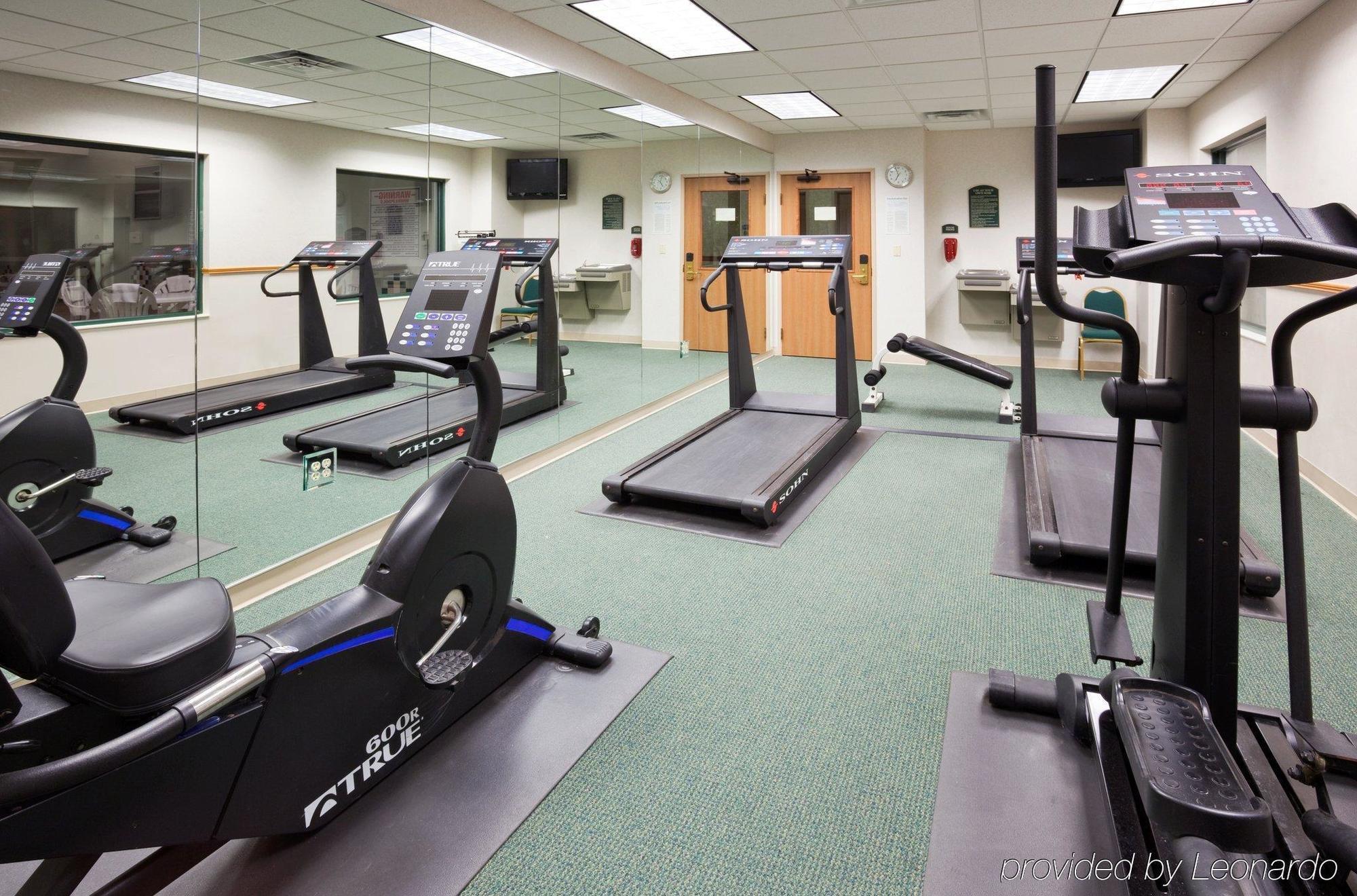 Holiday Inn Express Hotel & Suites Milwaukee-New Berlin By Ihg Faciliteiten foto